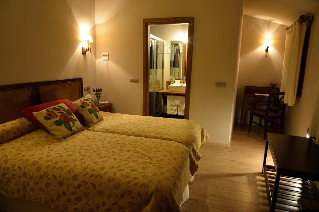 Casa Rural La Botica 오로페사 객실 사진