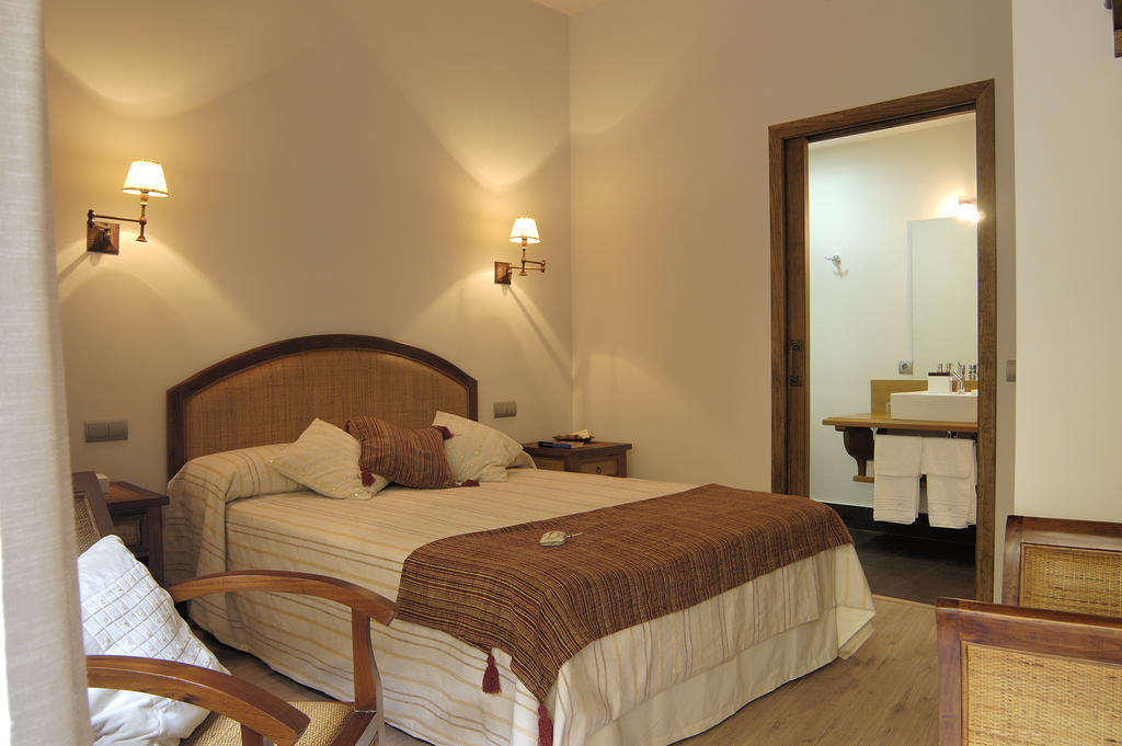 Casa Rural La Botica 오로페사 객실 사진
